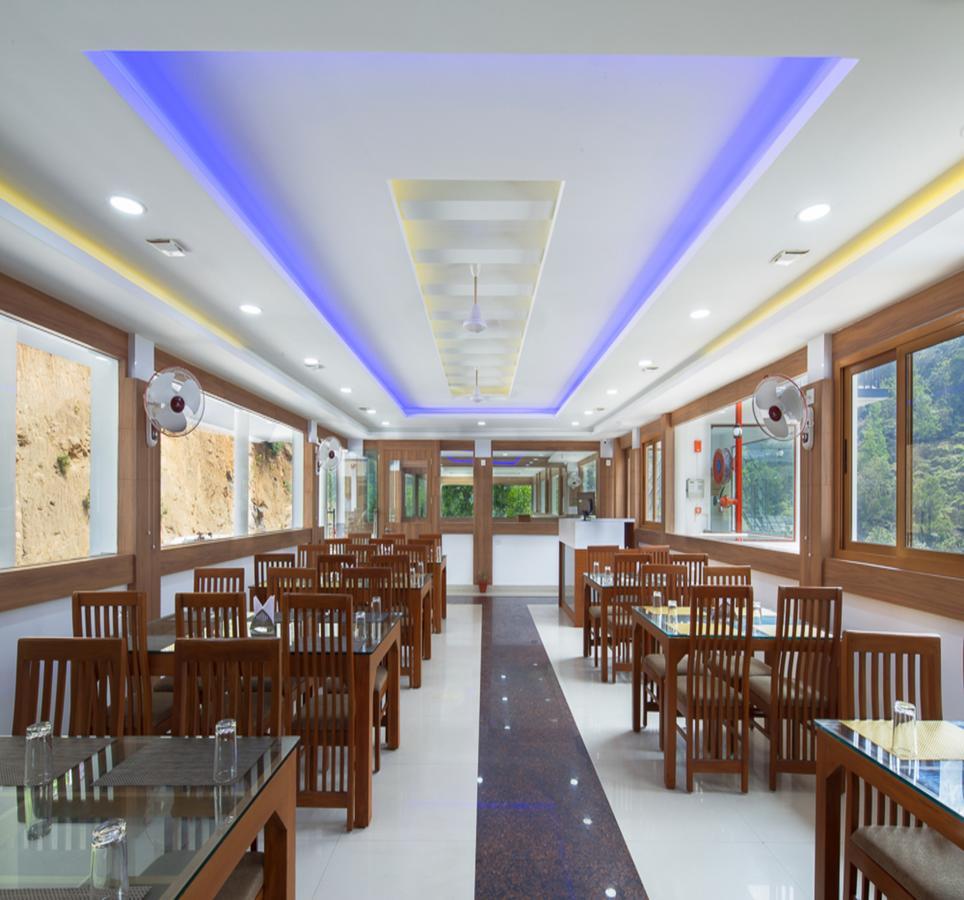 Hostess Thekkady Hotel Exterior photo